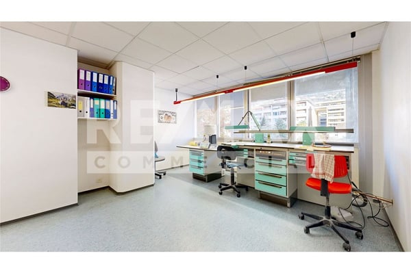 Ufficio-laboratorio di 2 locali 3