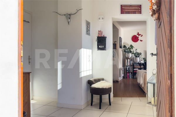 Elegante casa unifamiliare con giardino in posizione comoda 4