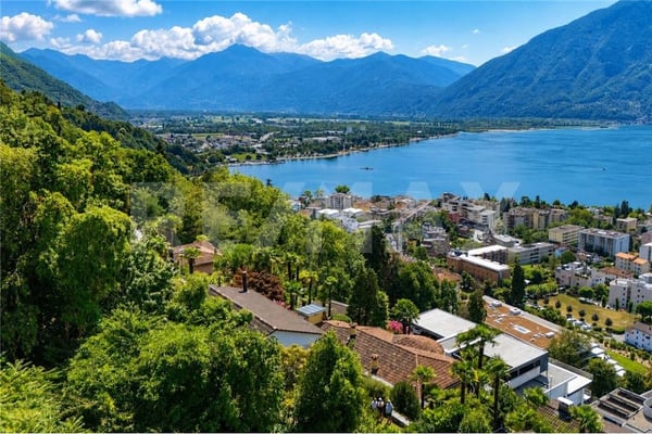 Terreno edificabile vista lago 1