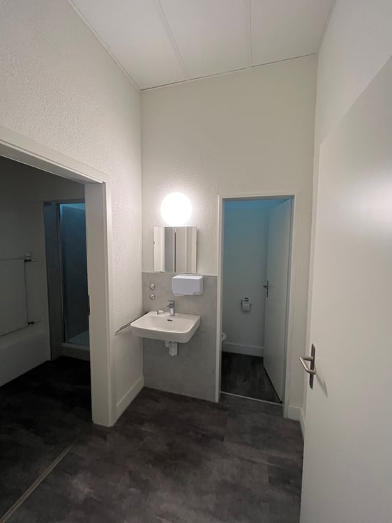 Moderne Gewerberäume in zentraler Lage …