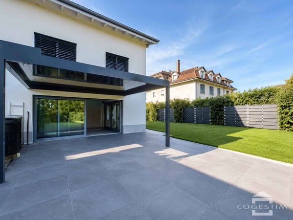Villa mitoyenne moderne de 1.5 pièces 12