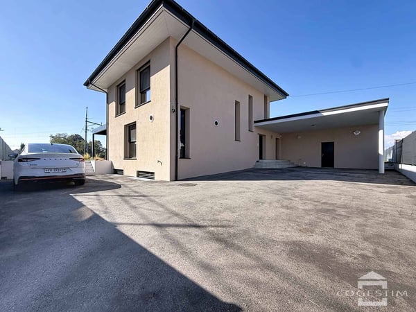 Villa contemporaine de 5.5 pièces avec piscine 13