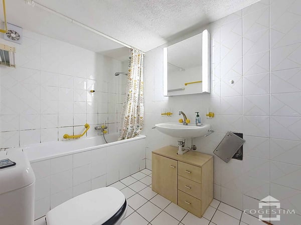 Charmant chalet 4.5 pièces avec vue dégagée 8