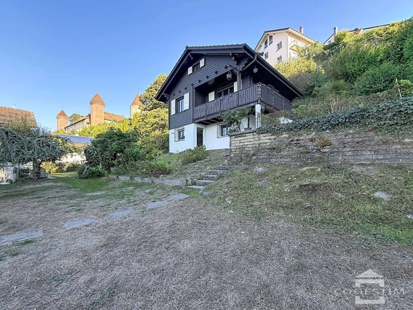 Charmant chalet 4.5 pièces avec vue dégagée