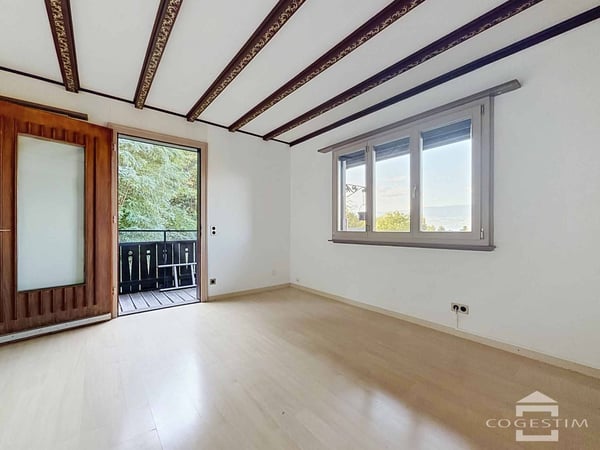 Charmant chalet 4.5 pièces avec vue dégagée 6