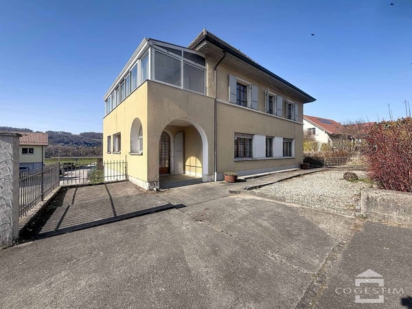 Maison de 7 pièces avec plus de 1'500m² de jardin 3