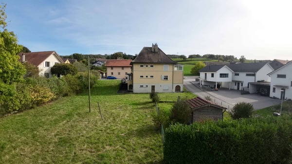 Maison de 7 pièces avec plus de 1'500m² de jardin 12