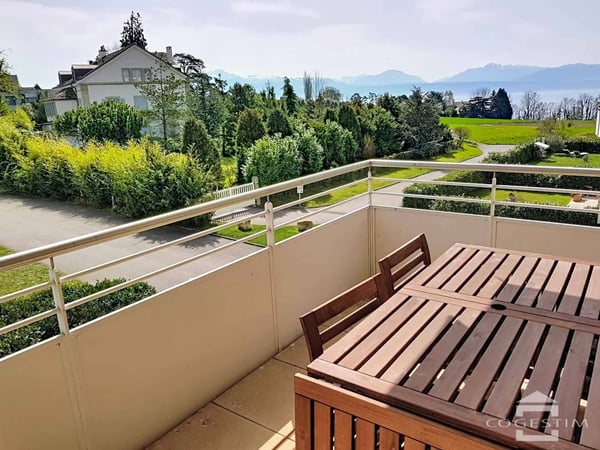 Appartement lumineux de 4,5 pièces à deux pas du Léman 1