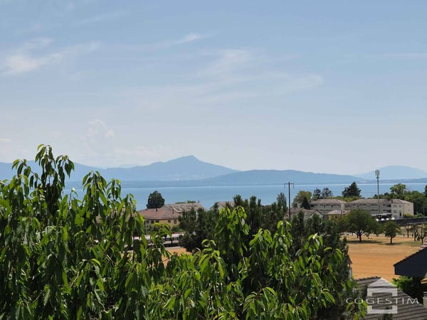 Disponible de suite Bel appartement de 4.5 pièces au cur de La Côte 3