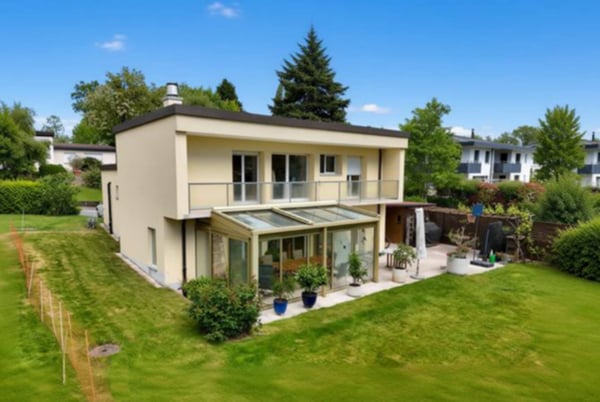Dans un cadre serein et verdoyant charmante maison individuelle à deux pas du centre-ville