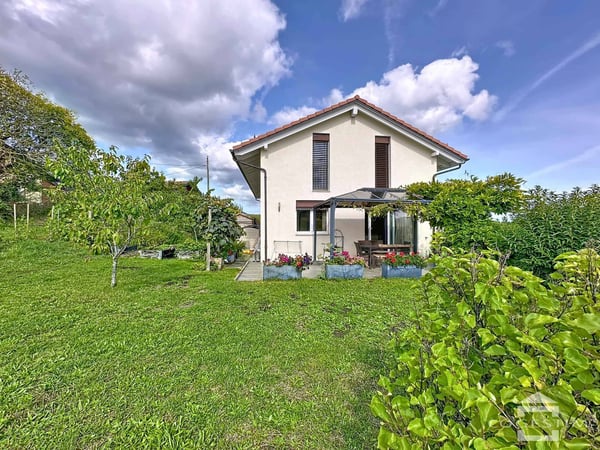 Jolie maison mitoyenne au calme à Gimel ! 1