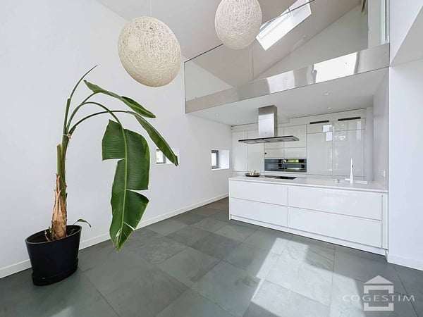 Maison de village mitoyenne de 6.5 pièces entièrement rénovée 6