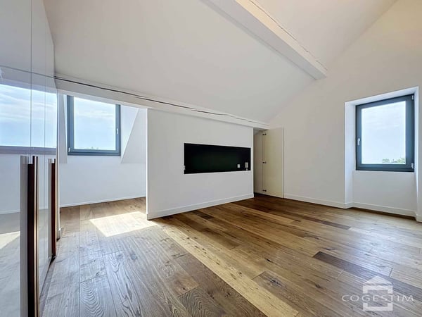 Maison de village mitoyenne de 6.5 pièces entièrement rénovée 10