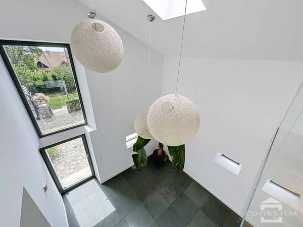 Maison de village mitoyenne de 6.5 pièces entièrement rénovée 8