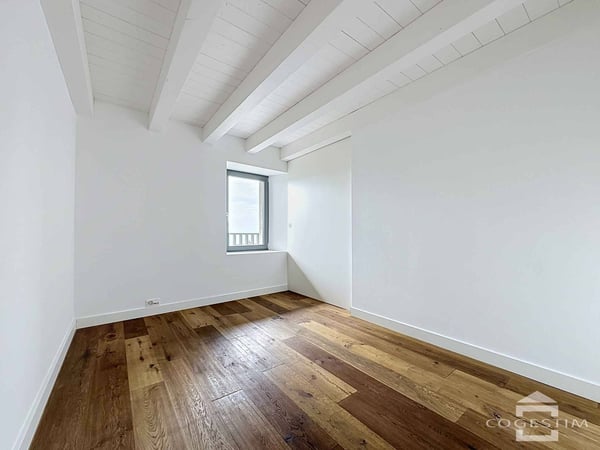 Maison de village mitoyenne de 6.5 pièces entièrement rénovée 12