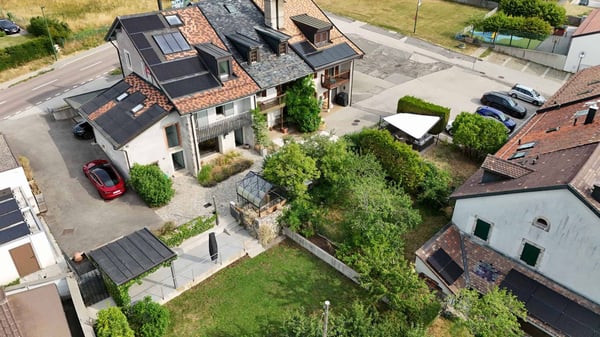 Maison de village mitoyenne de 6.5 pièces entièrement rénovée 7