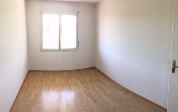 5.5-Zimmer DEFH mit grossem Garten und Autounterstand 10