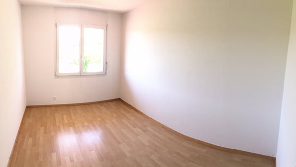 5.5-Zimmer DEFH mit grossem Garten und Autounterstand 9