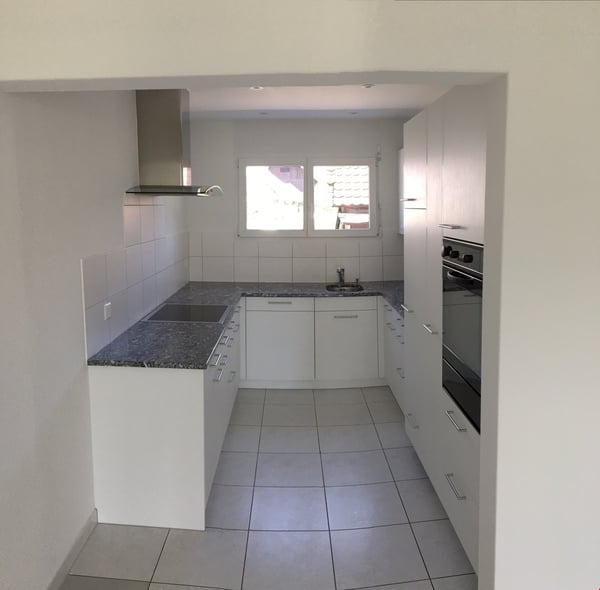 5.5-Zimmer DEFH mit grossem Garten und Autounterstand 6