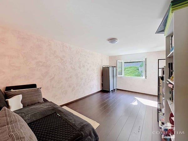 Villa mitoyenne contemporaine de 6.5 pièces 8