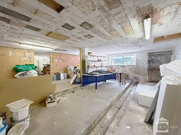 Charmante maison familiale avec grange et dépendance privée 8