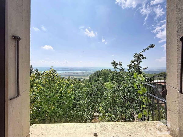 Charmante maison familiale avec grange et dépendance privée 11