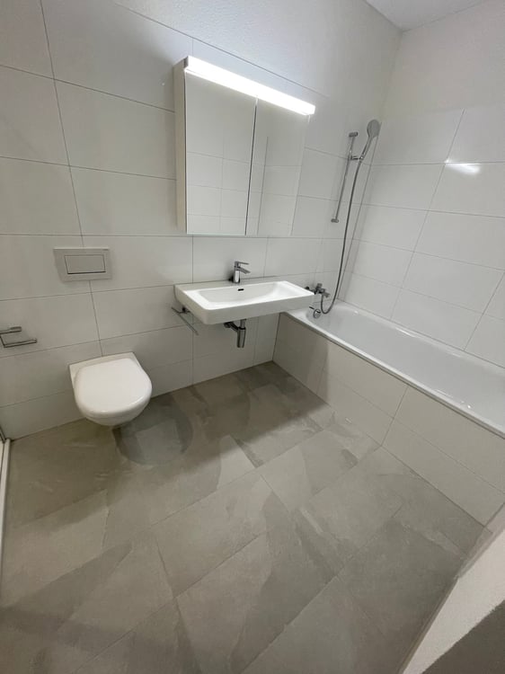 1 1/2 Zimmer-Attikawohnung modern, ruhig und zentral 13