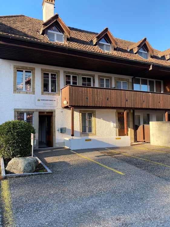 Büroraum mit Balkon zu vermieten 1