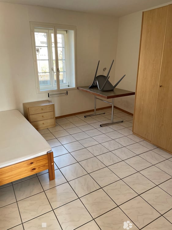 Möbliertes Zimmer in Grossraumwohnung 2