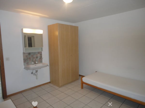Möbliertes Zimmer in Grossraumwohnung 4