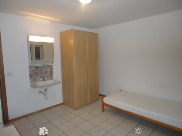 Möbliertes Zimmer in Grossraumwohnung 4