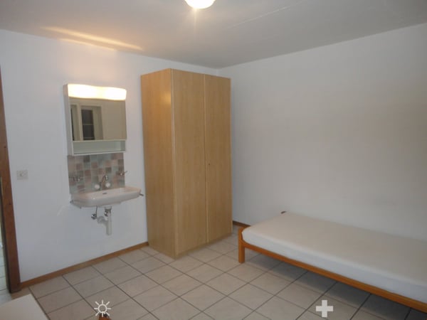 Möbliertes Zimmer in Grossraumwohnung 4