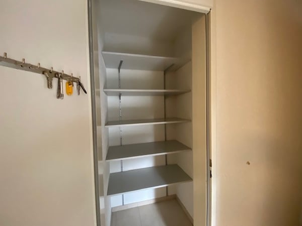 Schöne und gepflegte 3.5-Zimmer-Wohnung im Erdgeschoss plus EH in Nidau 9