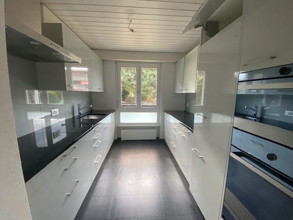 Schöne und gepflegte 3.5-Zimmer-Wohnung im Erdgeschoss plus EH in Nidau 5