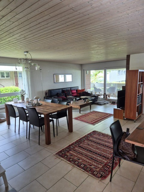 Schöne und gepflegte 3.5-Zimmer-Wohnung im Erdgeschoss  plus EH in Nidau 1