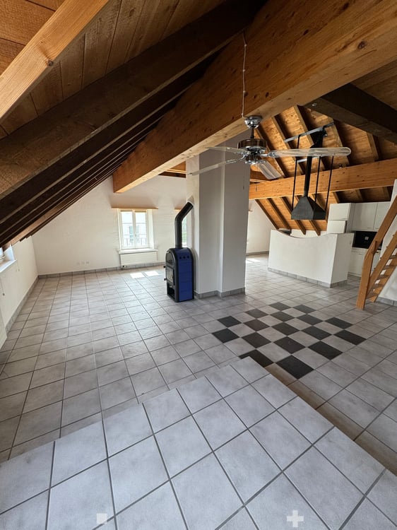 Einzigartige 1.5-Zimmer Wohnung mit Galerie 3