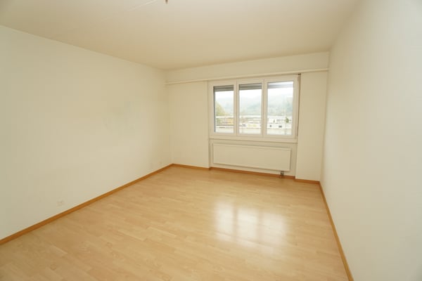 Helle 3.5 Zimmerwohnung mit grosser Dachterrasse 5