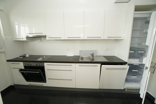 Helle 3.5 Zimmerwohnung mit grosser Dachterrasse 9