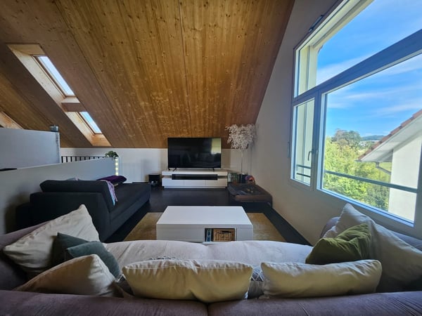 Charmante 4.5-Zimmer-Maisonette-Wohnung in Kirchberg 2