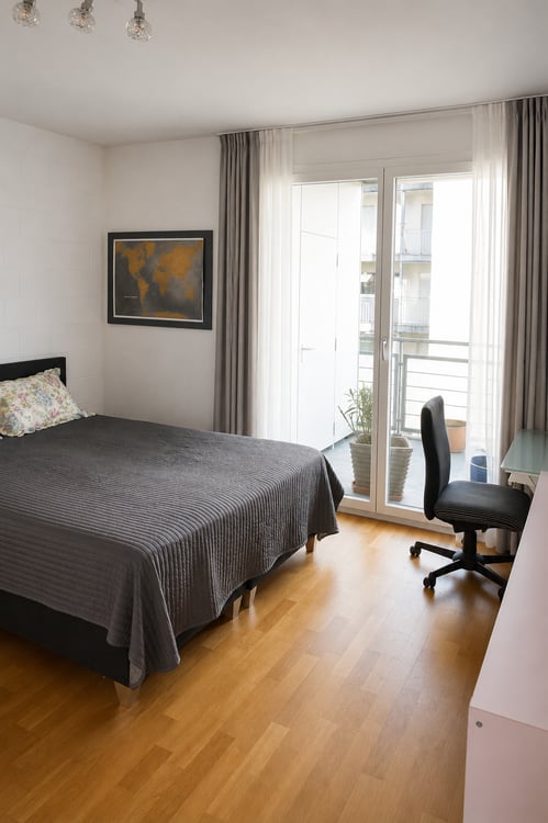 Charmante 5.5-Zimmer-Wohnung mit Balkon und herrlicher Aussicht in Rubigen 9