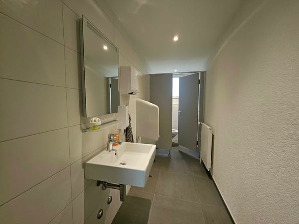 Helles Büro oder Praxis an ruhiger Lage in Aarberg 16