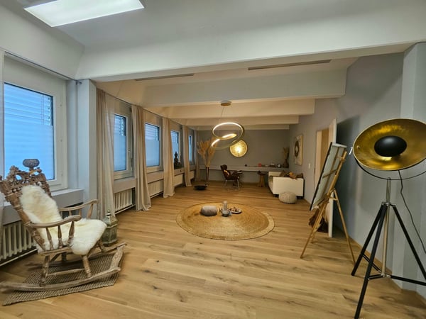 Helles Büro oder Praxis an ruhiger Lage in Aarberg