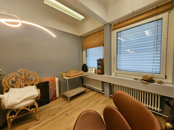 Helles Büro oder Praxis an ruhiger Lage in Aarberg 3