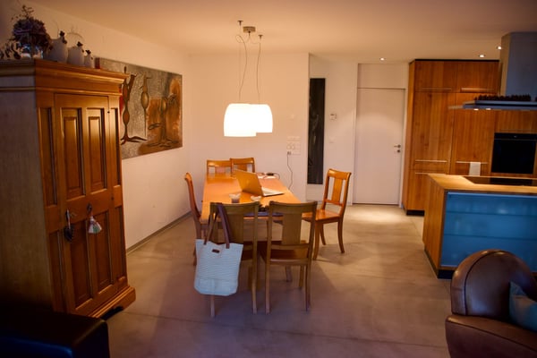 Moderne 1.5-Zimmer-Terrassenwohnung mit Weitsicht in Niedergösgen 3