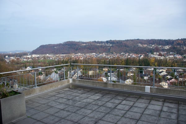 Moderne 1.5-Zimmer-Terrassenwohnung mit Weitsicht in Niedergösgen 10