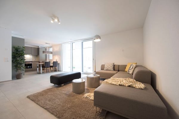 topmodern mit Sitzplatz in Seenähe (603) 2