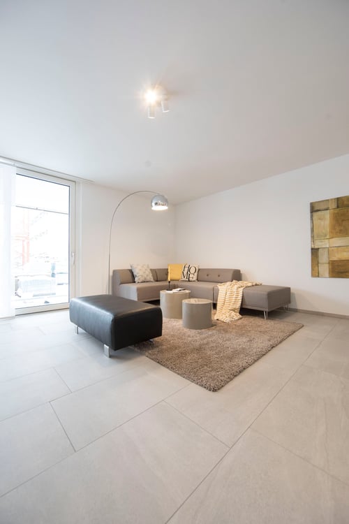 topmodern mit Sitzplatz in Seenähe (603) 3