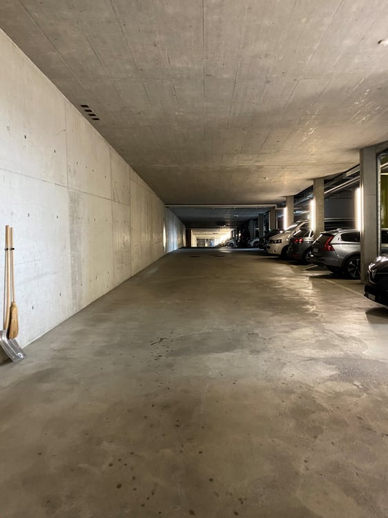 Tiefgaragenplatz zu vermieten 2