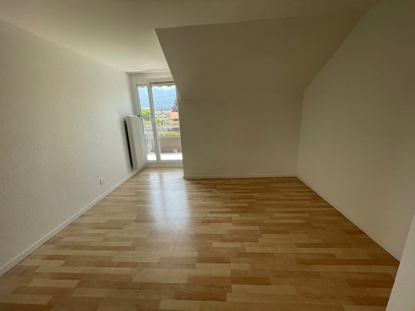 Schöne 2.5-Zimmerwohnung im Dachgeschoss 7