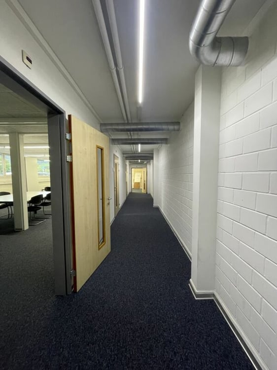 Büro- und Gewerbefläche zu vermieten 4